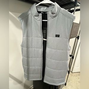 Travis Matthew gray vest size small